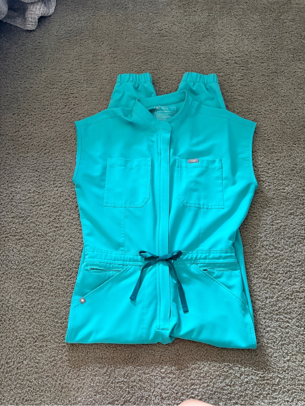 FIGs Women’s Jumpsuit Limited Edition Color